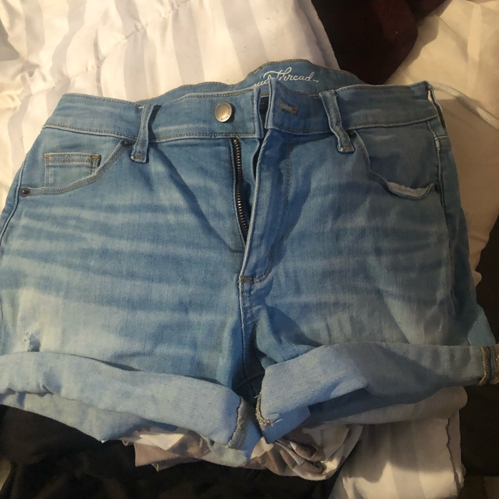 Universal Thread shorts